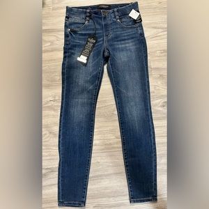 NWOT Liverpool LA The Glider Pull On Skinny Jean Size 2